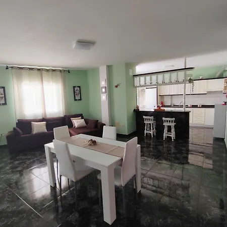 Cheyma 3º: Amplio En Apartamento *